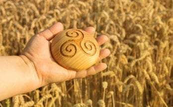 triskelion celtic symbol meaning