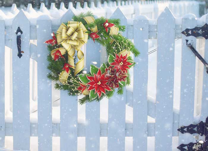 Winter and Christmas wreath meaning