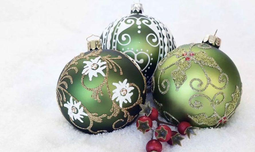 Exploring the Evolution Behind the Symbols of Christmas