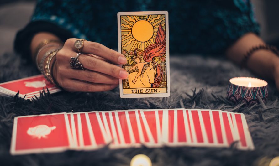 Exploring the Depths of Tarot Symbolism: Key Tips for Meaningful Interpretations