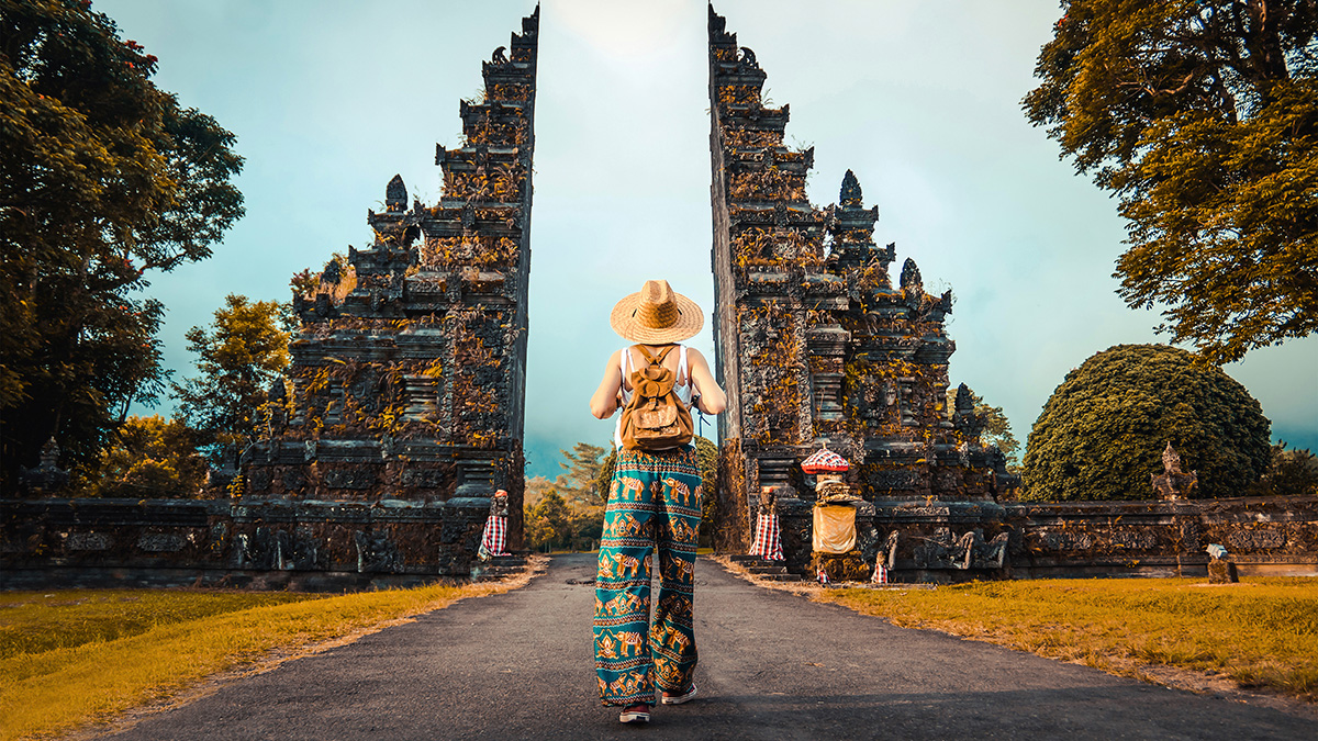 How to keep yourself safe and protect your spirit while traveling alone