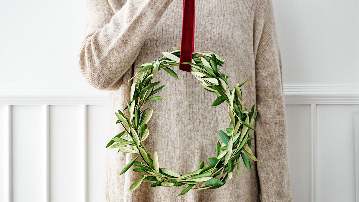 Symbolic and Spiritual Meaning of Wreaths